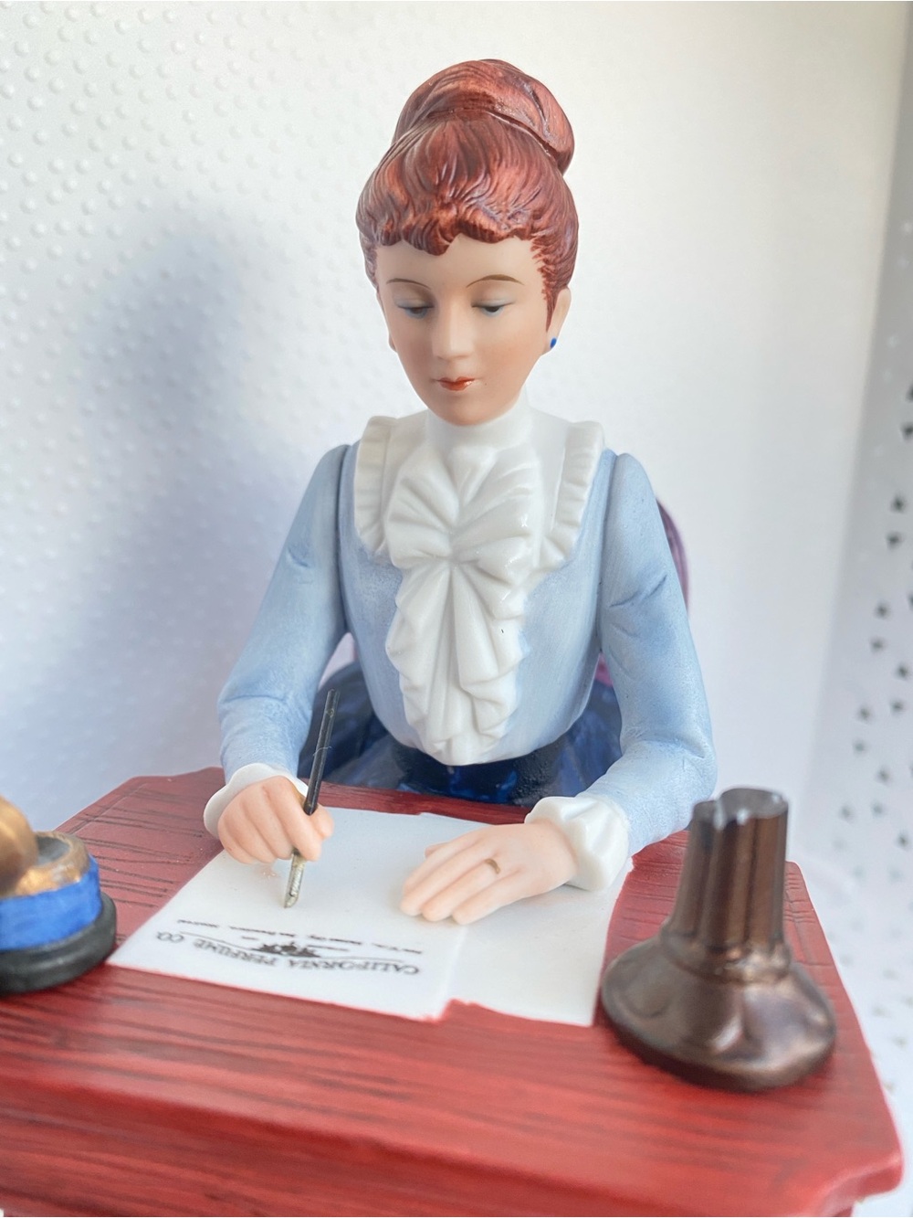 1985 Writer Lady Albee Award Victorian Broadway Custom Dressmaker Porcelain New - Picture 7 of 10